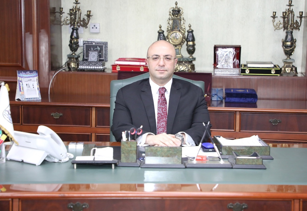 المحافظ يُهنئ وكيل مطرانية الأقباط الكاثوليك بعيد الميلاد المجيد